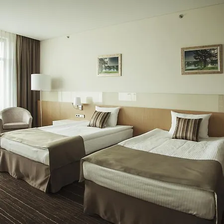 Victoria & Hotel 4*