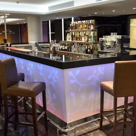Hotel Victoria &