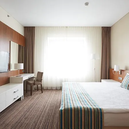 Victoria & Hotel