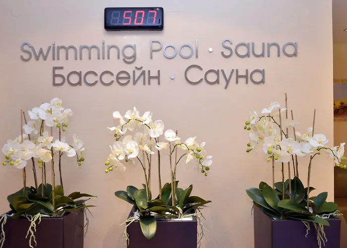 Готель Victoria &