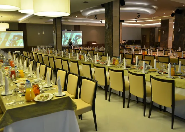 Готель Victoria &