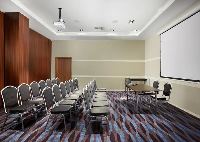 Victoria & Готель