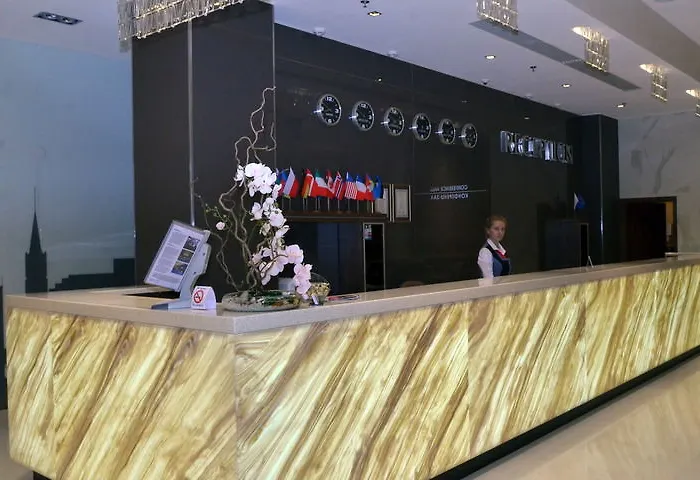 Victoria & Готель