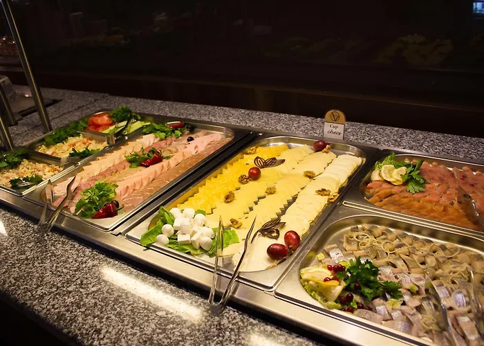 Готель Victoria &