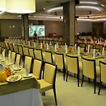 Hotel Victoria &