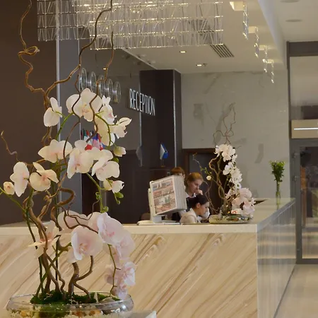Hotel Victoria & 4*
