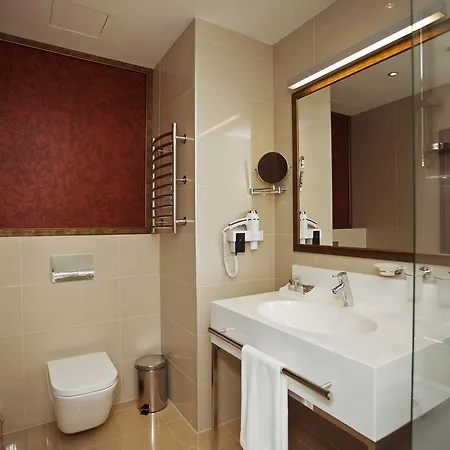 Victoria & Hotel 4*