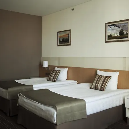 Victoria & Hotel