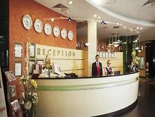 Victoria & Hotel