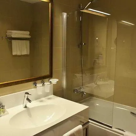 Victoria & Hotel 4*